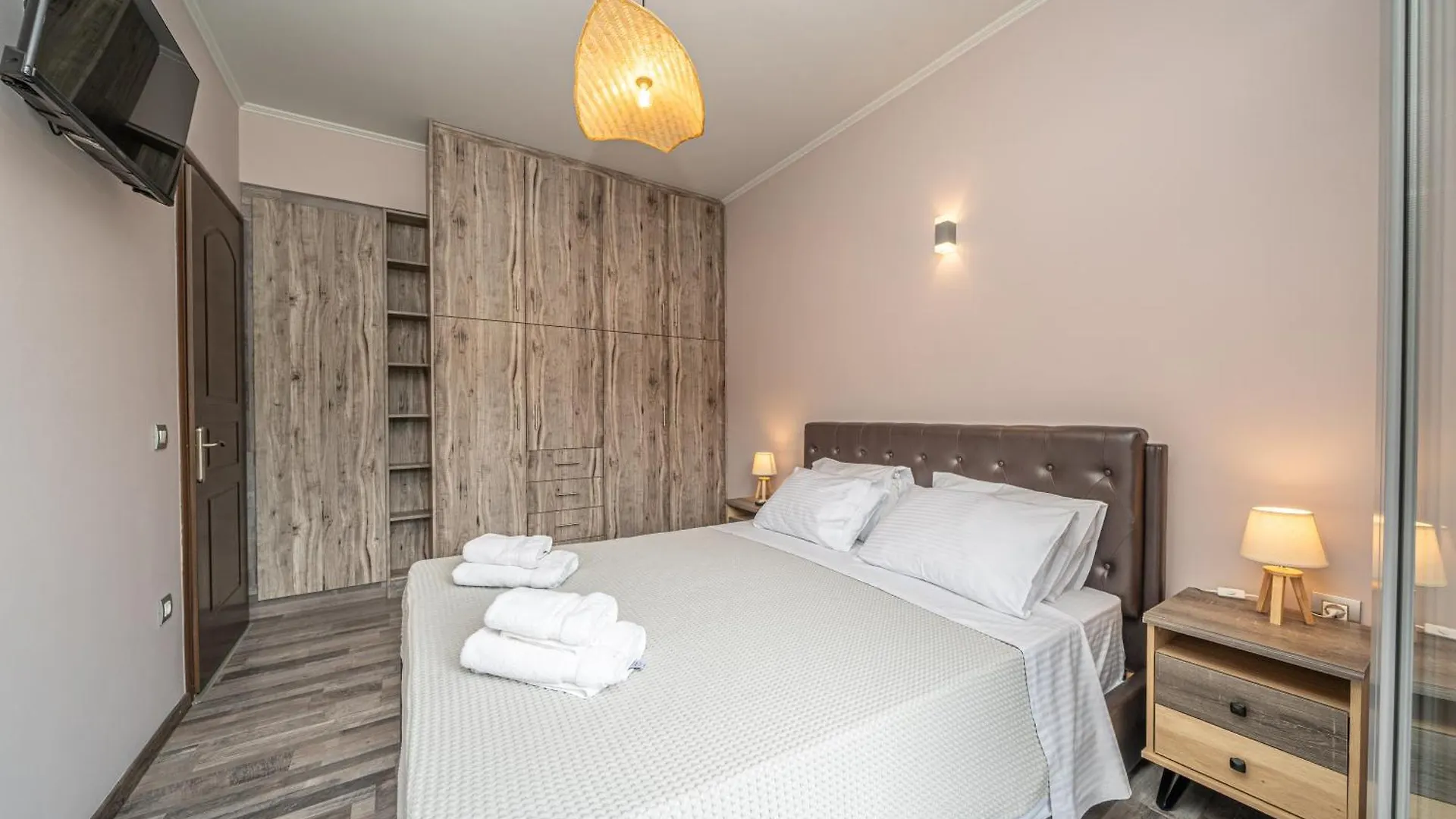 Nicolis Seaside Apartment Karavomylos