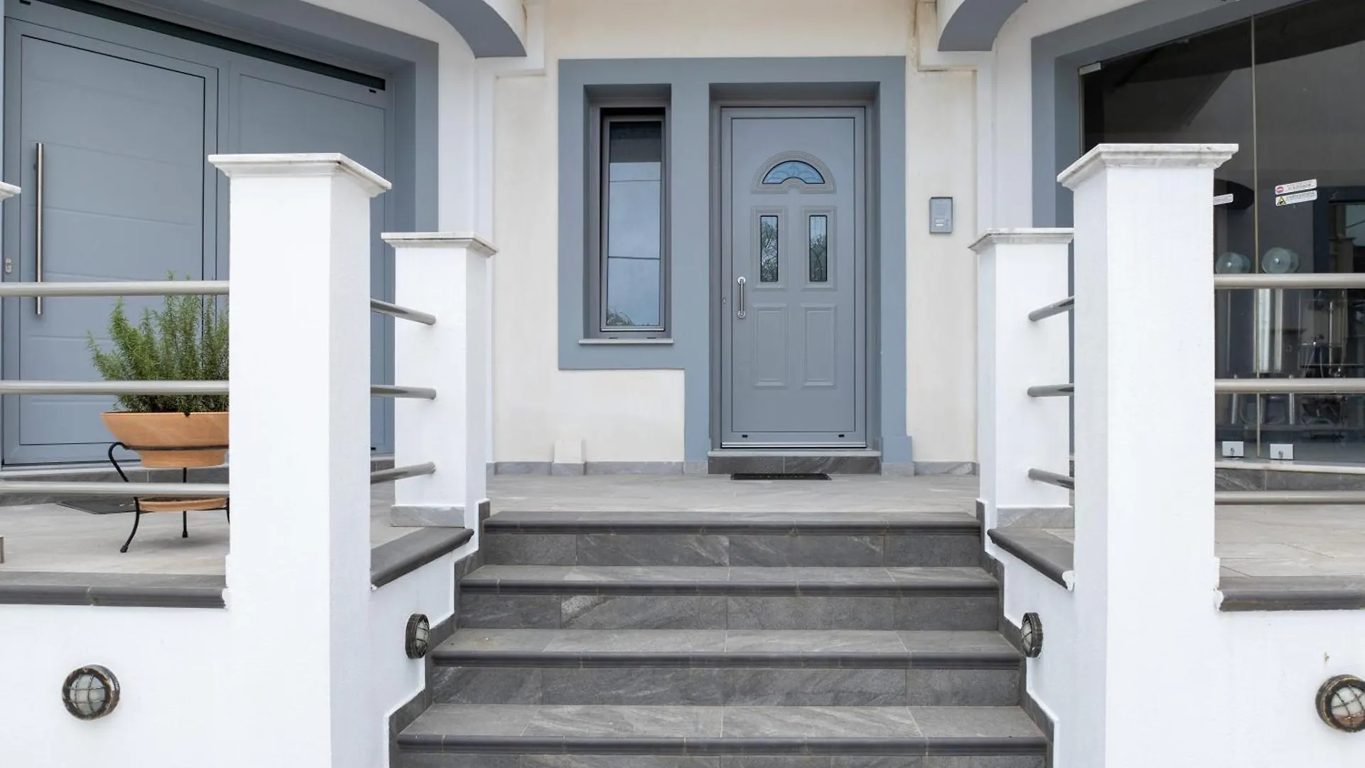 Nicolis Seaside Apartment Karavomylos