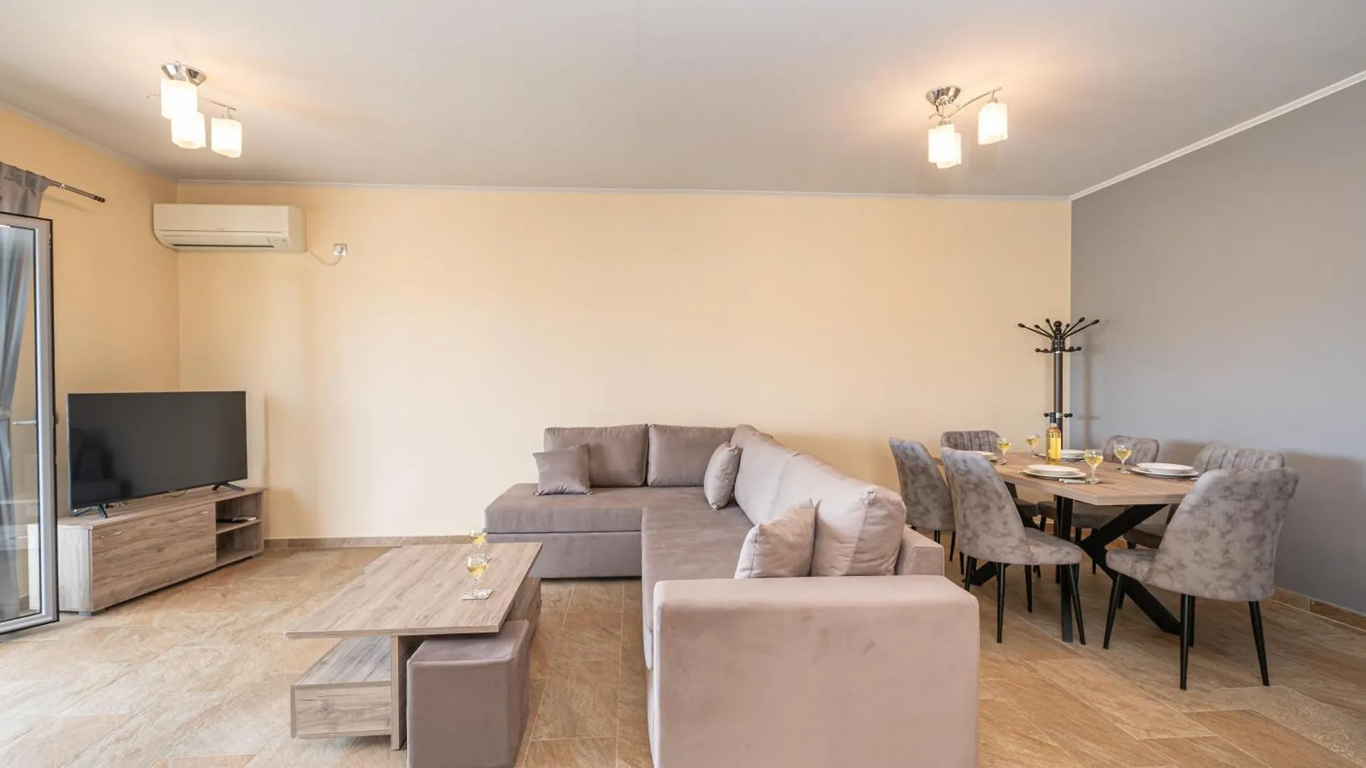 Nicolis Seaside Apartment Karavomylos 0*,