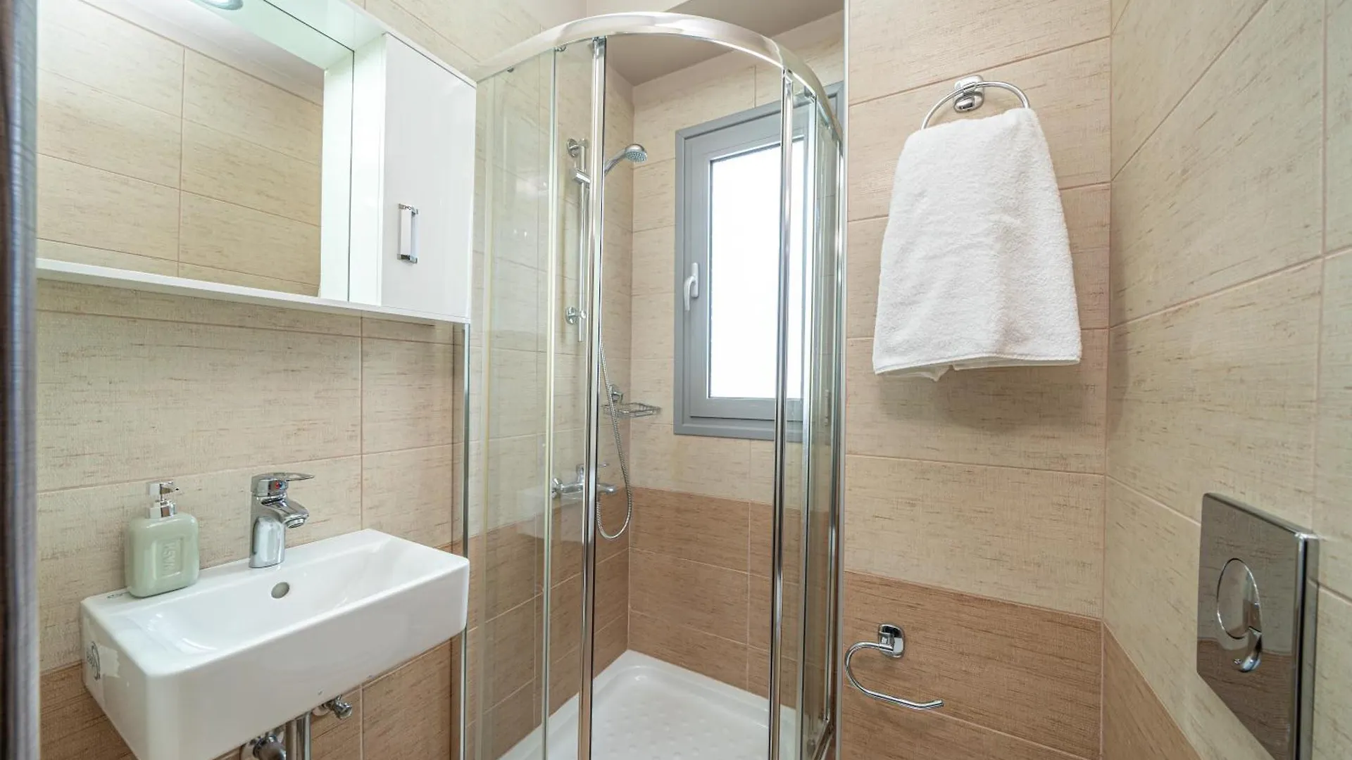 Nicolis Seaside Apartment Karavomylos